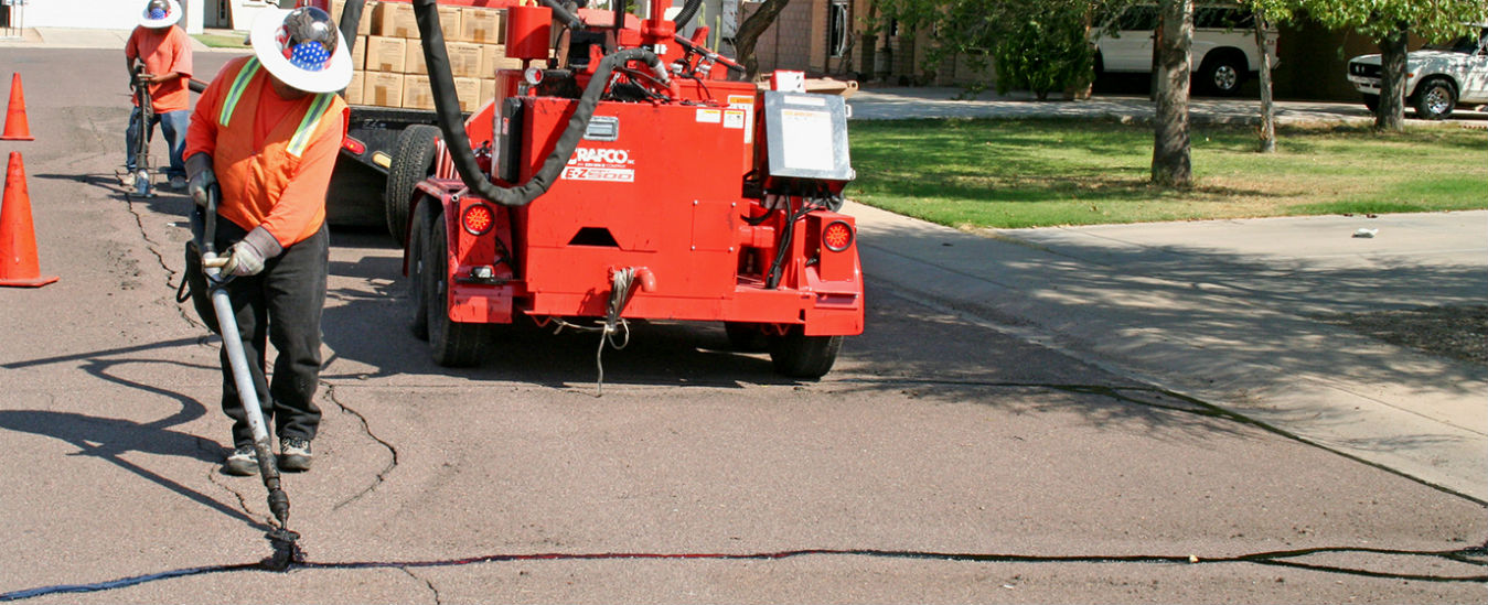 Crafco Roadsaver 211 HotApplied Crack Sealant, 30Pound Box 7050430